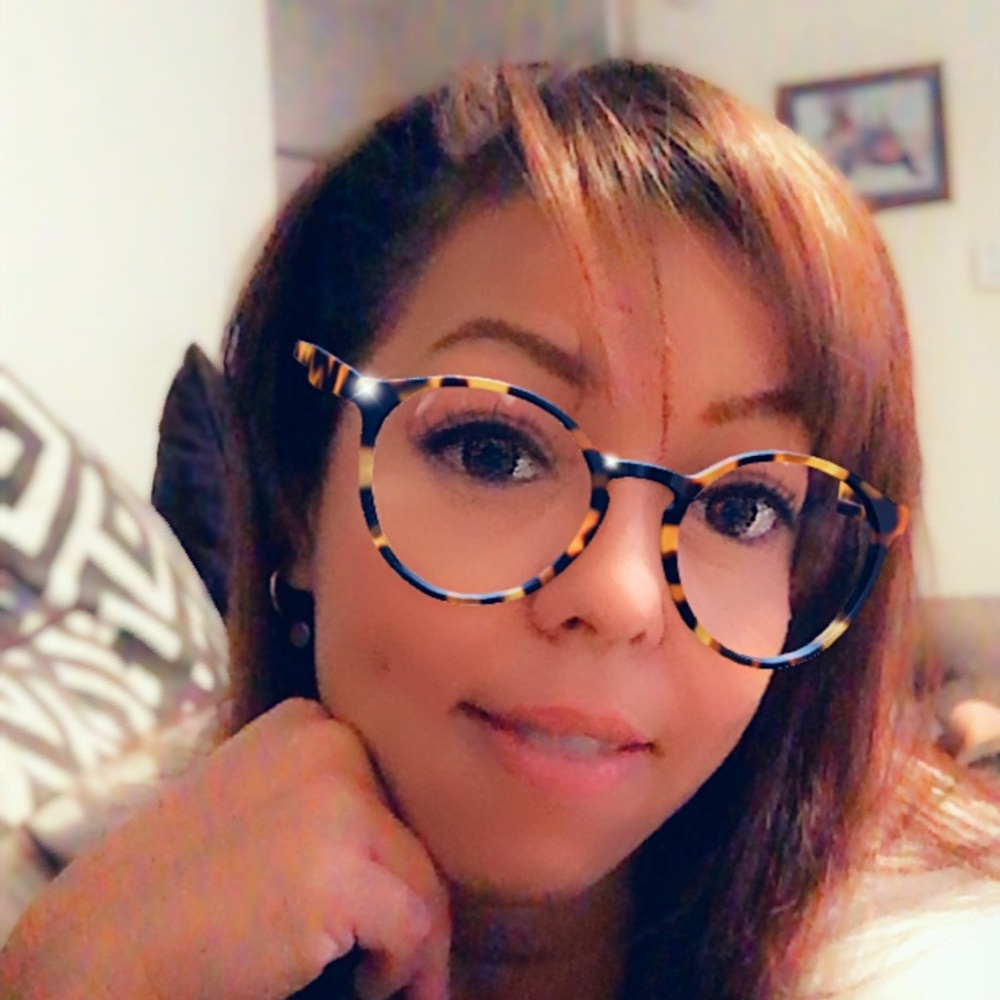 Meet your Posher, Jonece